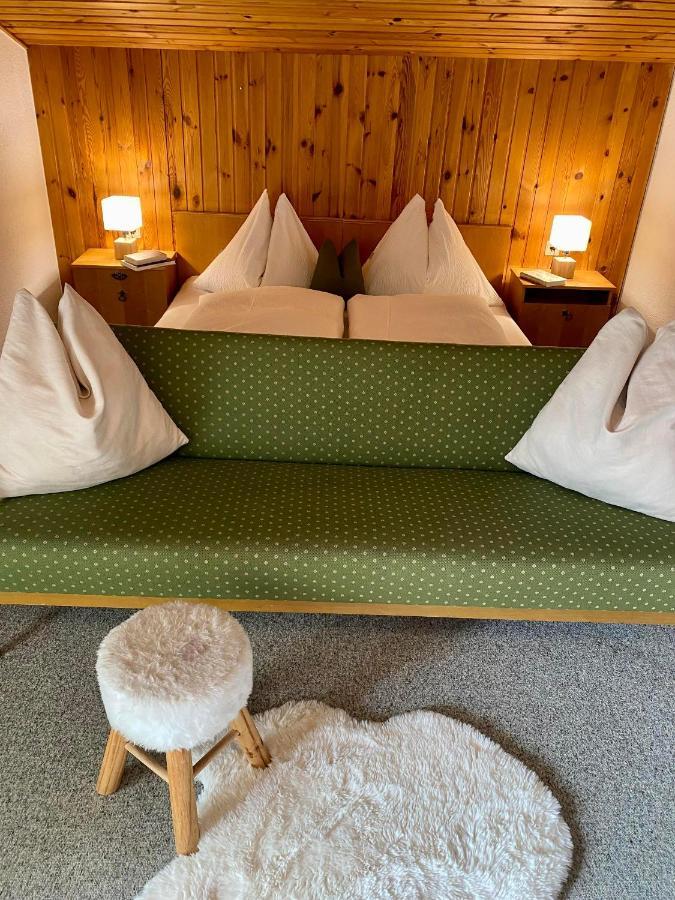 Apartment 4 *