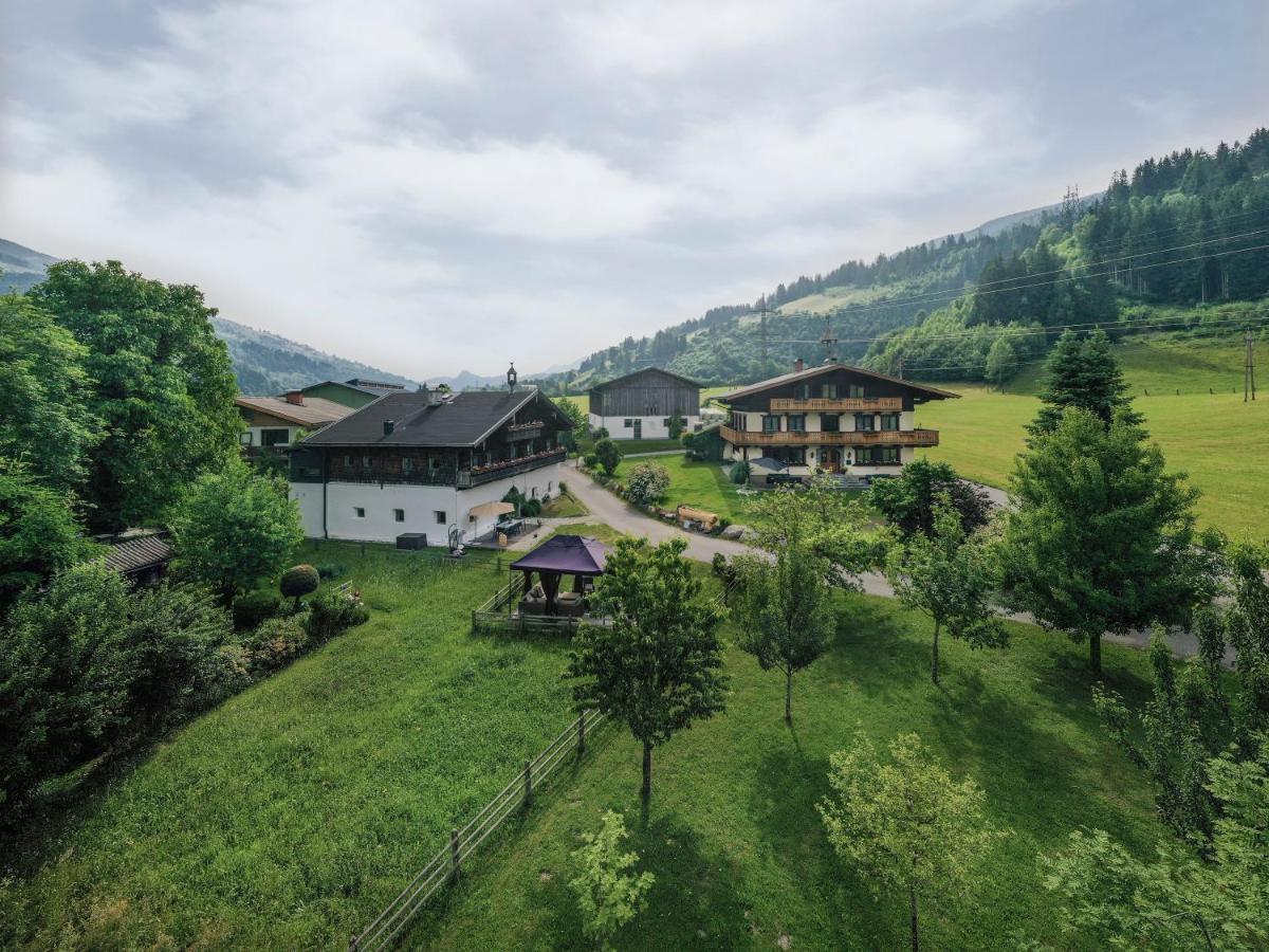 Apartment 4 *